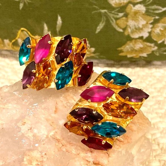 🌹Dominique Aurientis Earrings Paris
Haute Couture Excellent Condition🌹 - Picture 6 of 9